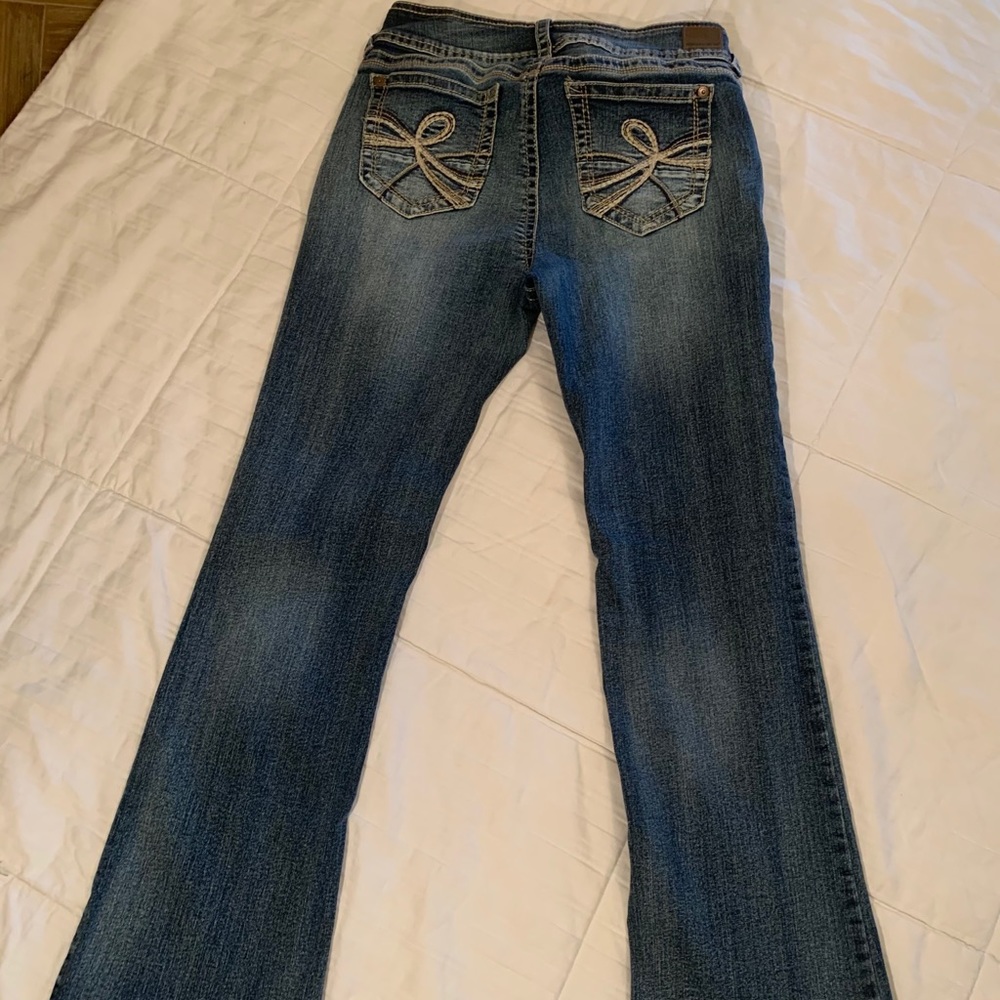 Bootcut Curvy Jeans